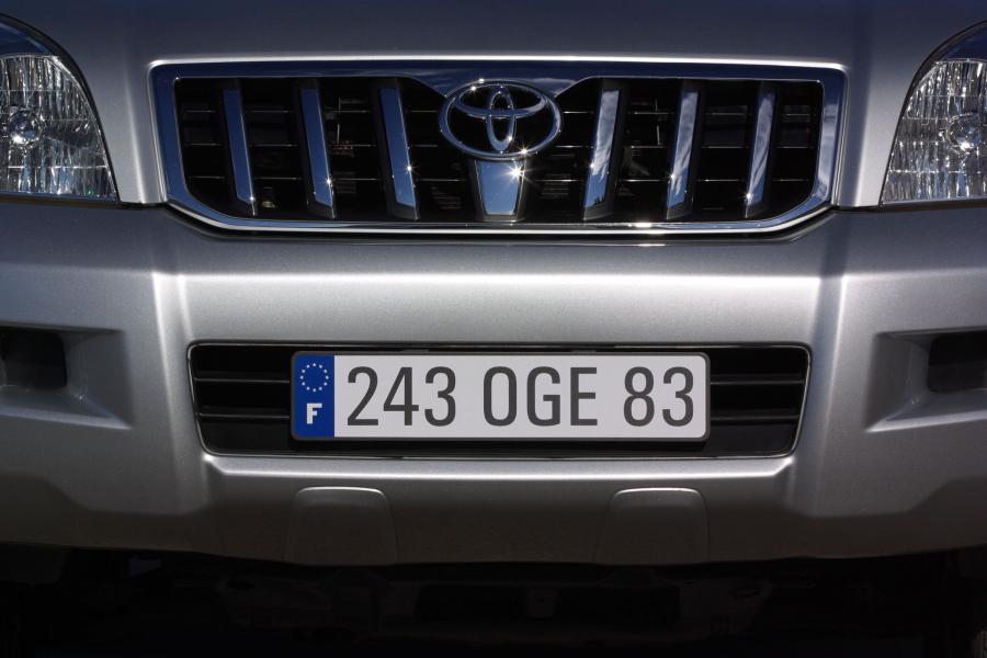  Toyota Land Cruiser 2003 года  (фото 25 из 192)